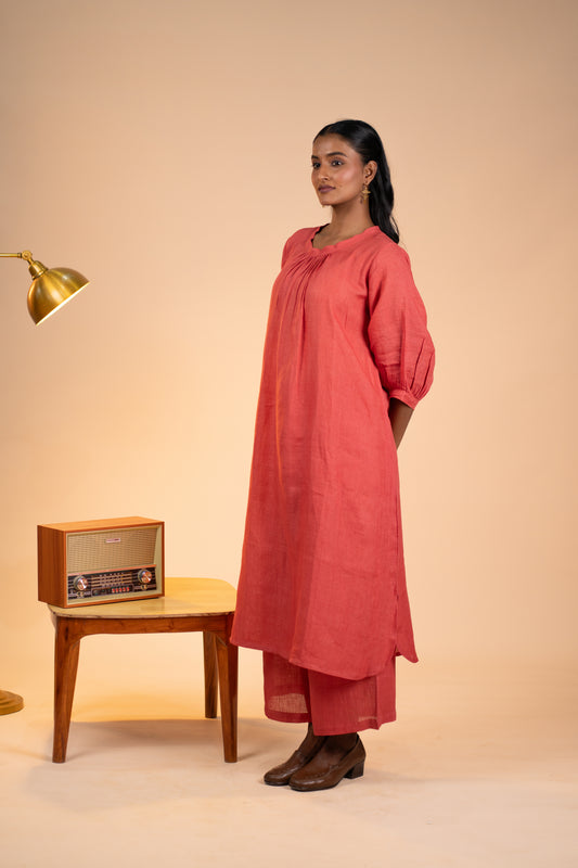 Gajri linen pleated neck kurta set