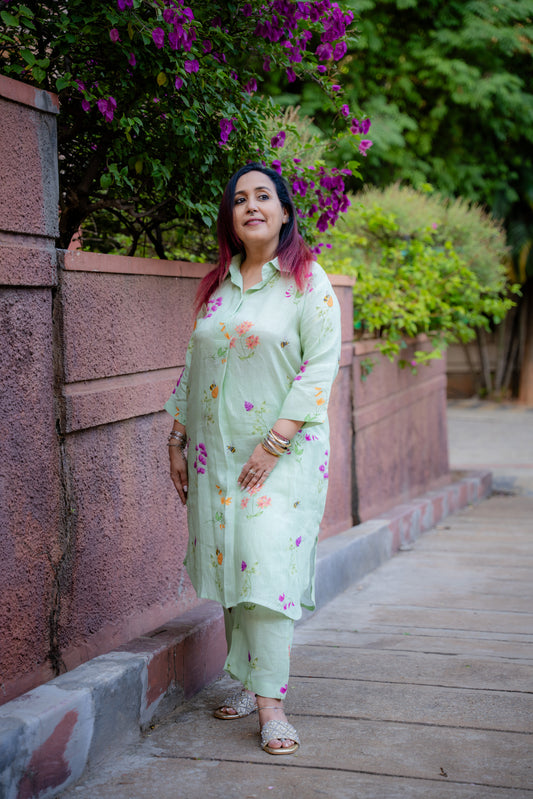 Sage green honey bee print linen co ord set