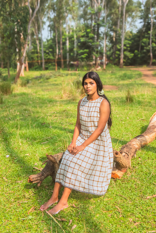 Checks Pleated Sleeveless Jamdani Dress