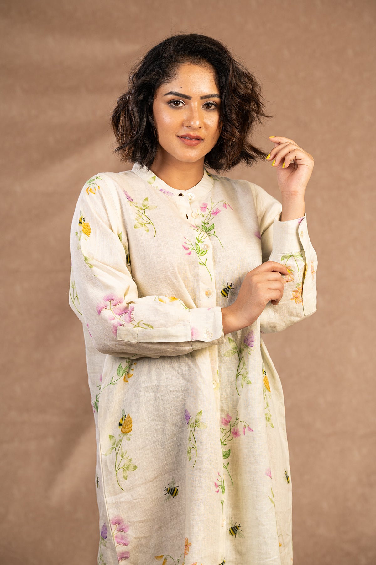 Honey bee mandarin collar shirt dress with pants