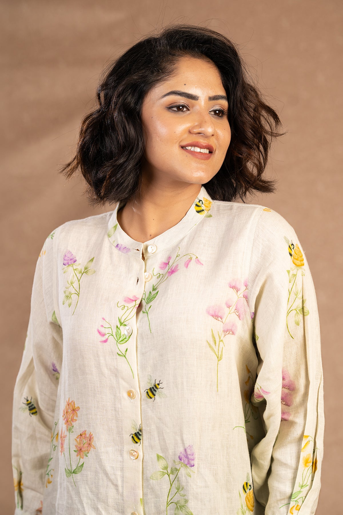 Honey bee mandarin collar shirt dress with pants