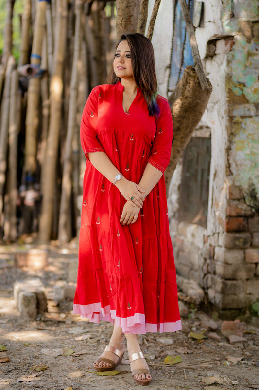 Sindoori Red handwoven Jamdani tier dress