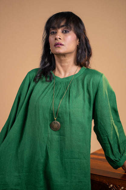 Emerald linen pleated neck kurta set