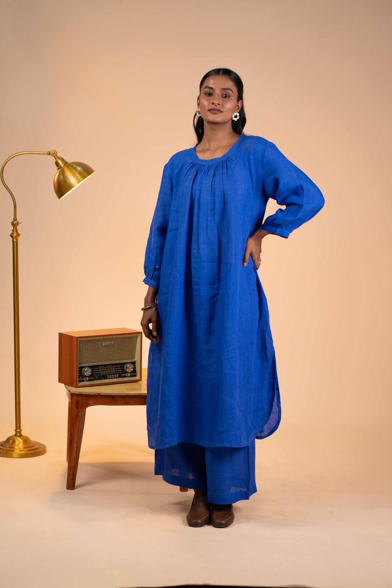 Blue linen pleated neck kurta set
