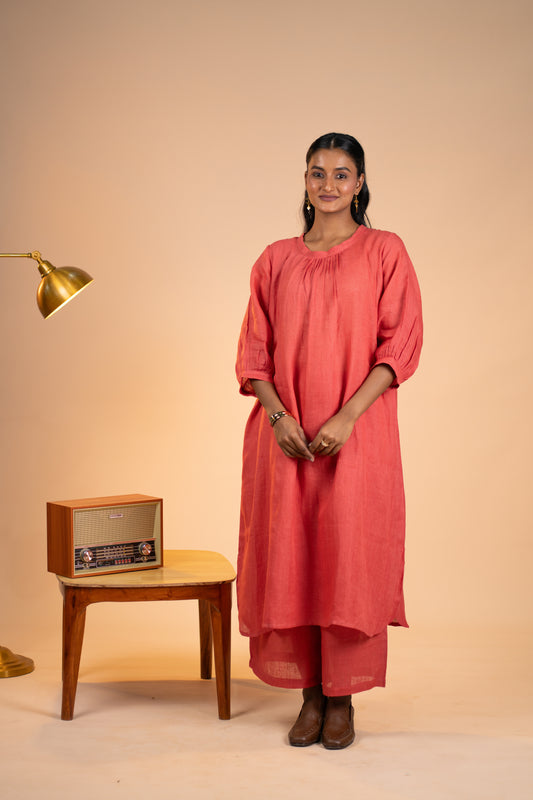 Gajri linen pleated neck kurta set