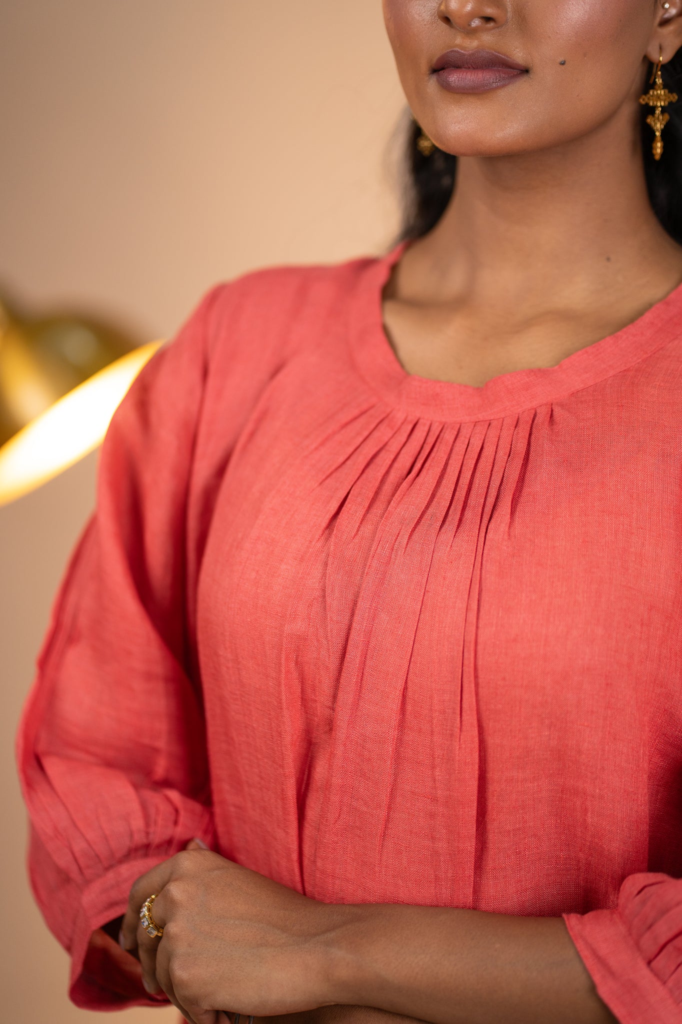 Gajri linen pleated neck kurta set