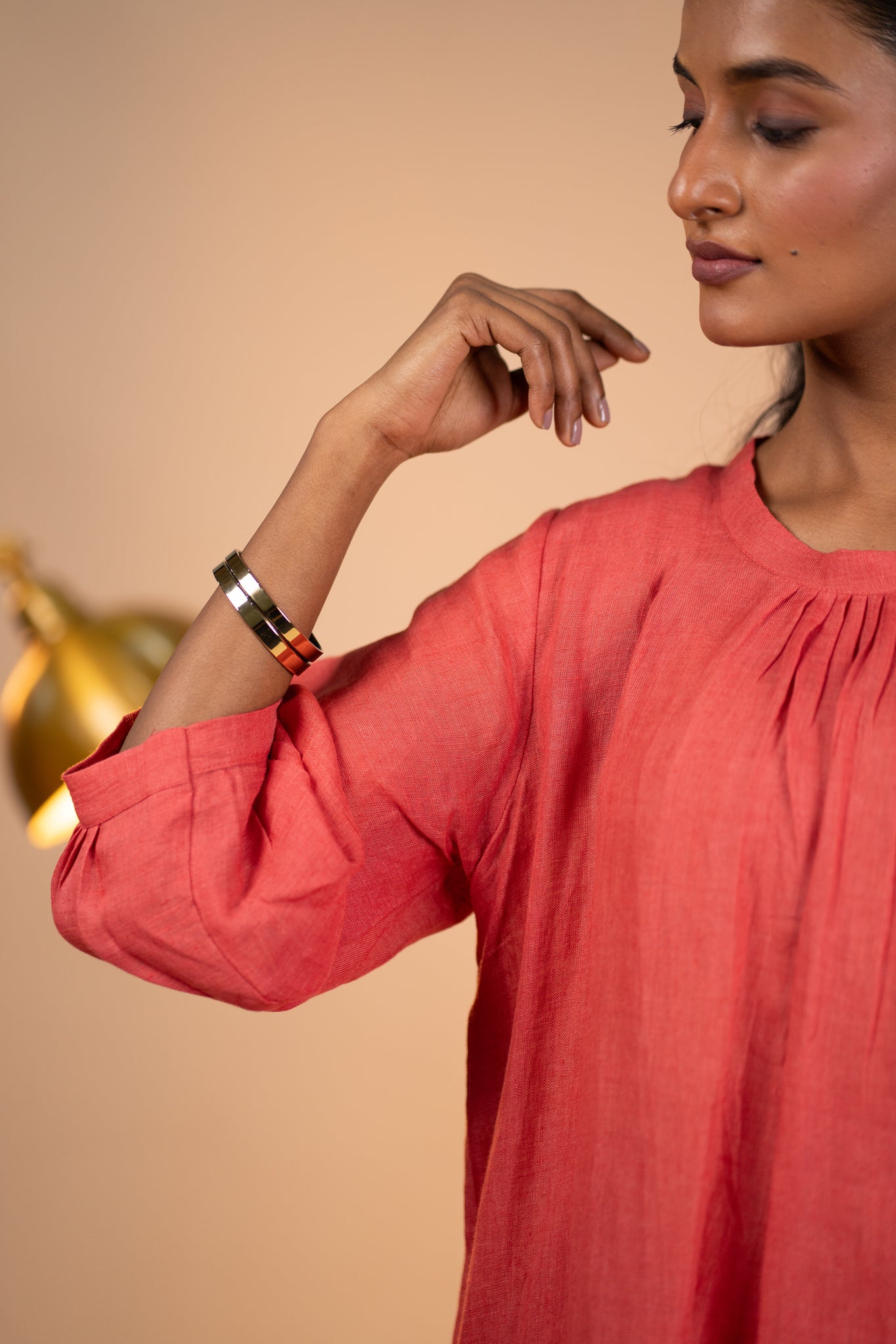 Gajri linen pleated neck kurta set