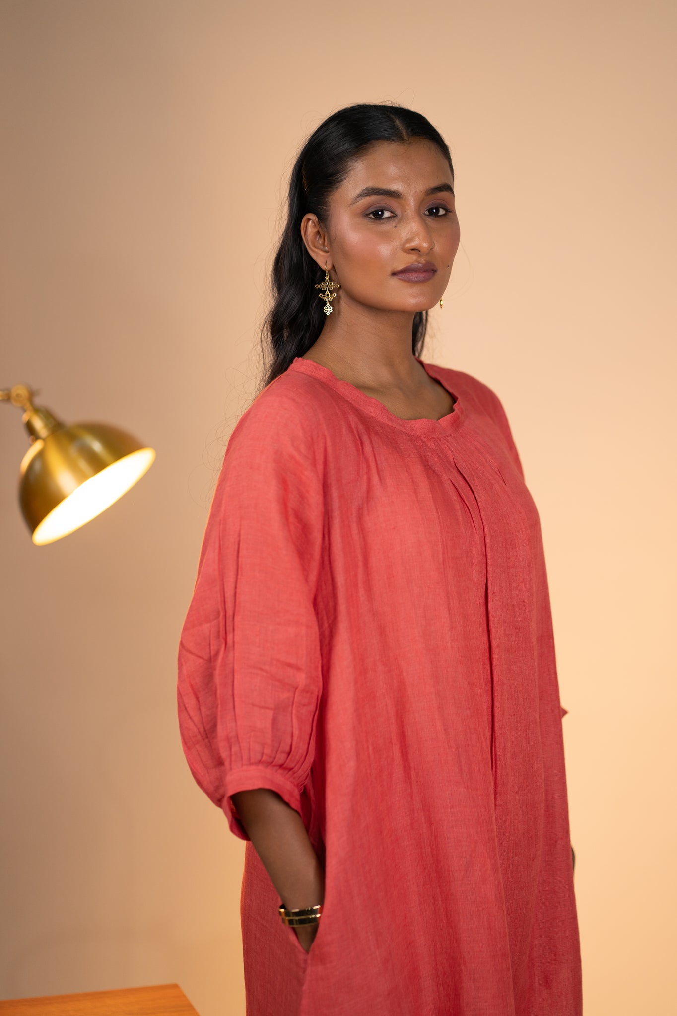 Gajri linen pleated neck kurta set