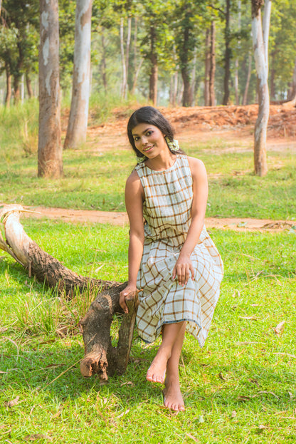 Checks Pleated Sleeveless Jamdani Dress