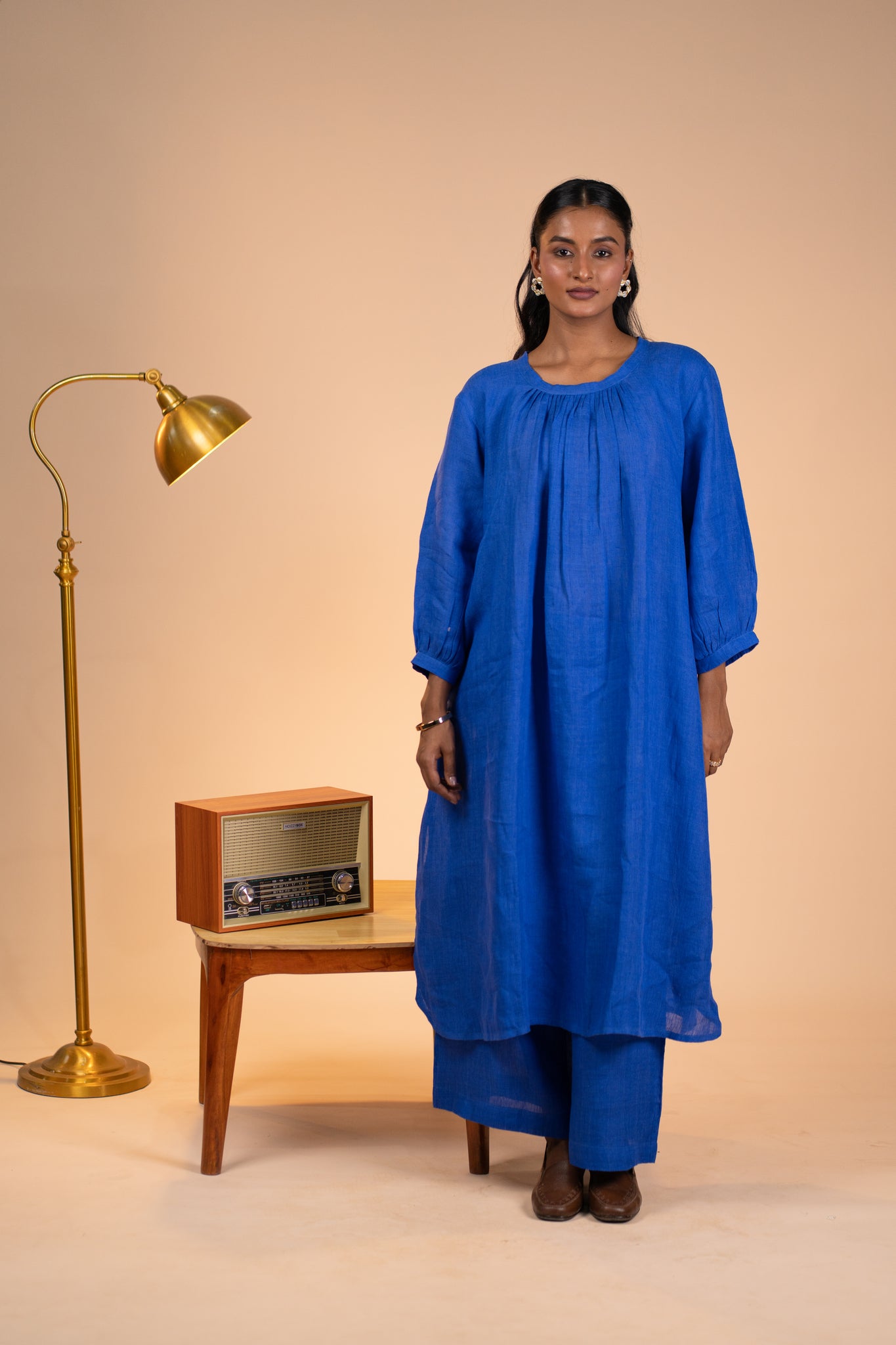 Blue linen pleated neck kurta set