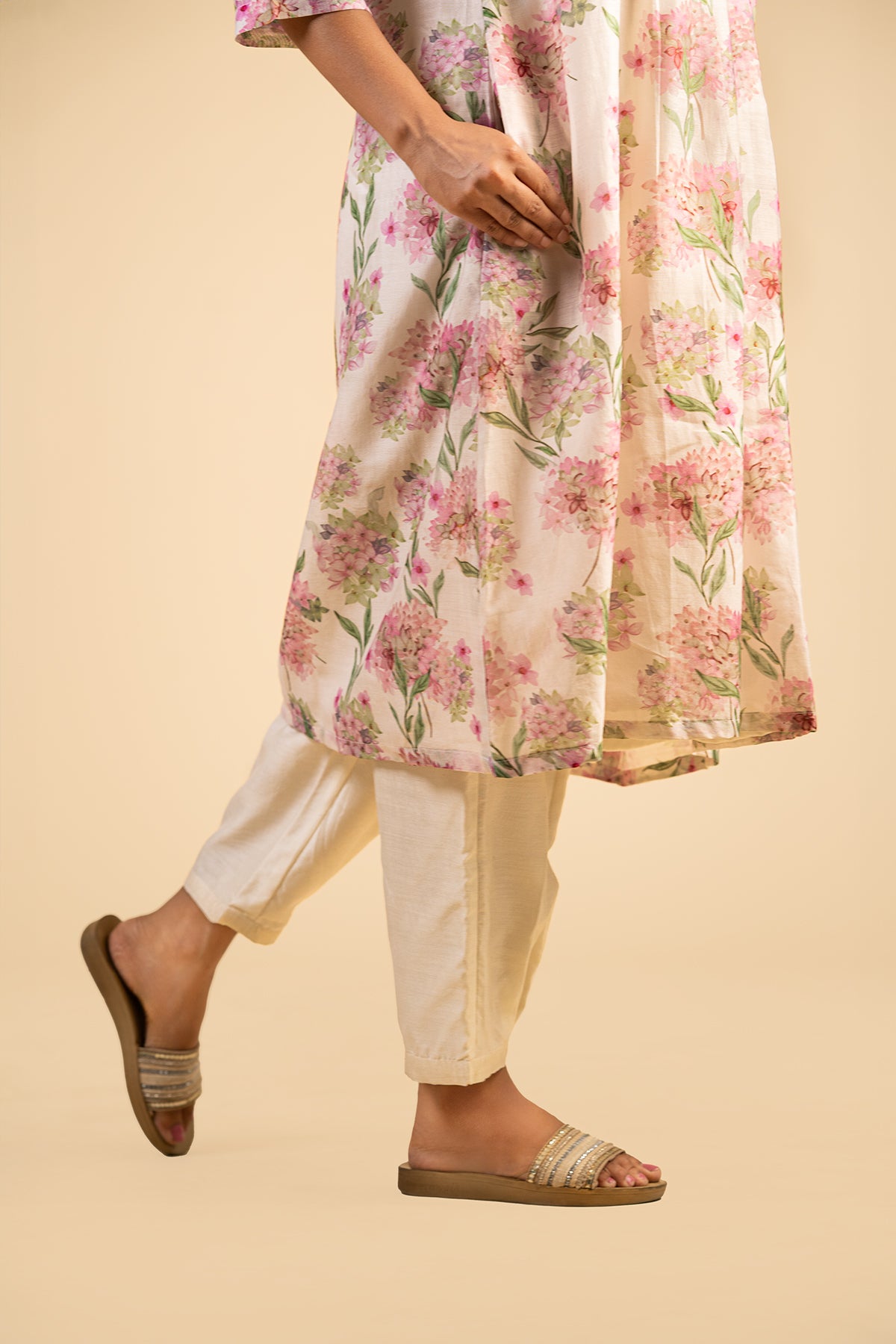 Hyderangea Kurta Set