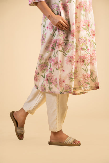 Hyderangea Kurta Set