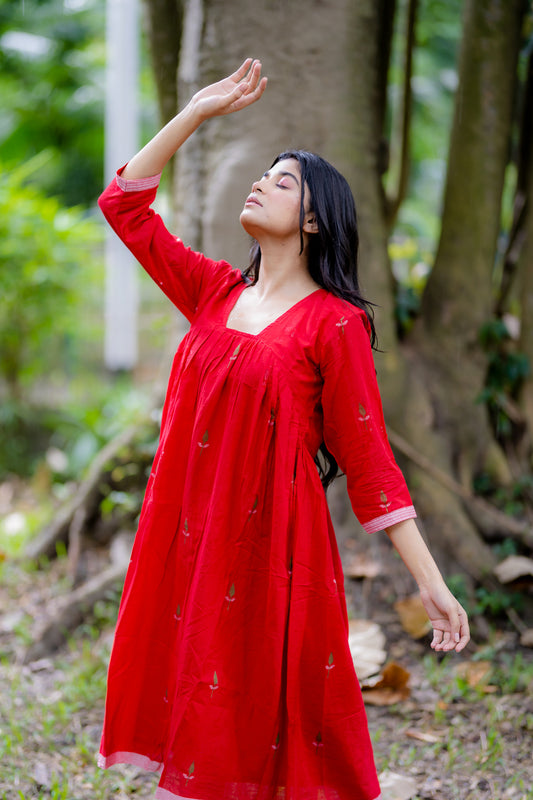 Red Jamdani Bucket Neck